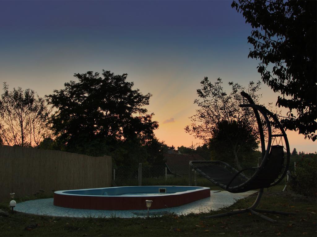 Natura Vendégház Pazmand Exterior foto